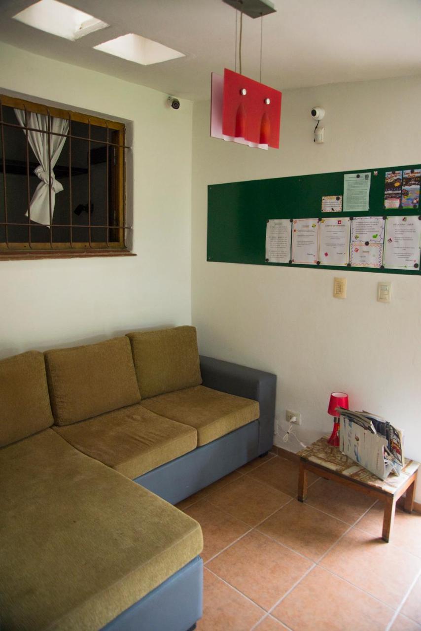 Feliza Hostel Βίλα Κάρλος Παζ Εξωτερικό φωτογραφία